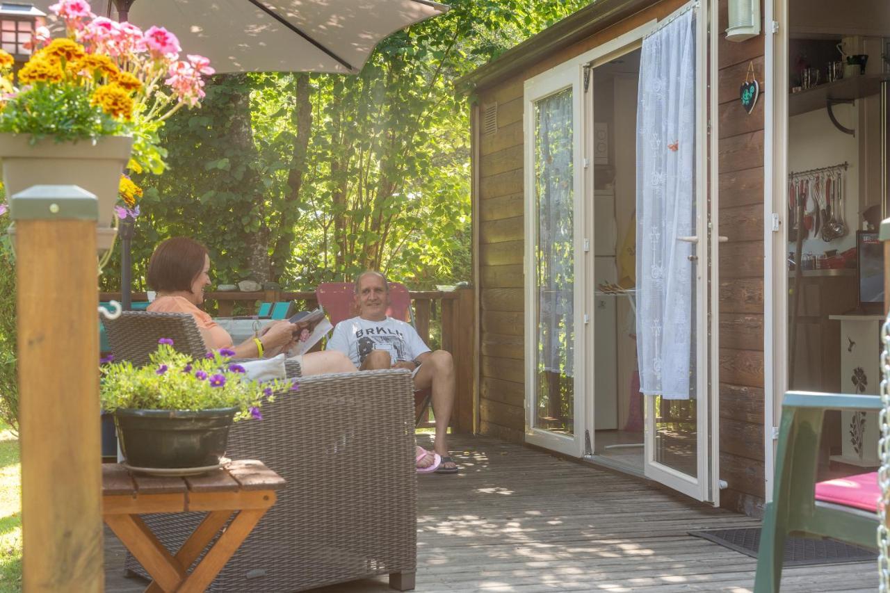 Camping Le Colporteur Hotel Le Bourg-dʼOisans Buitenkant foto