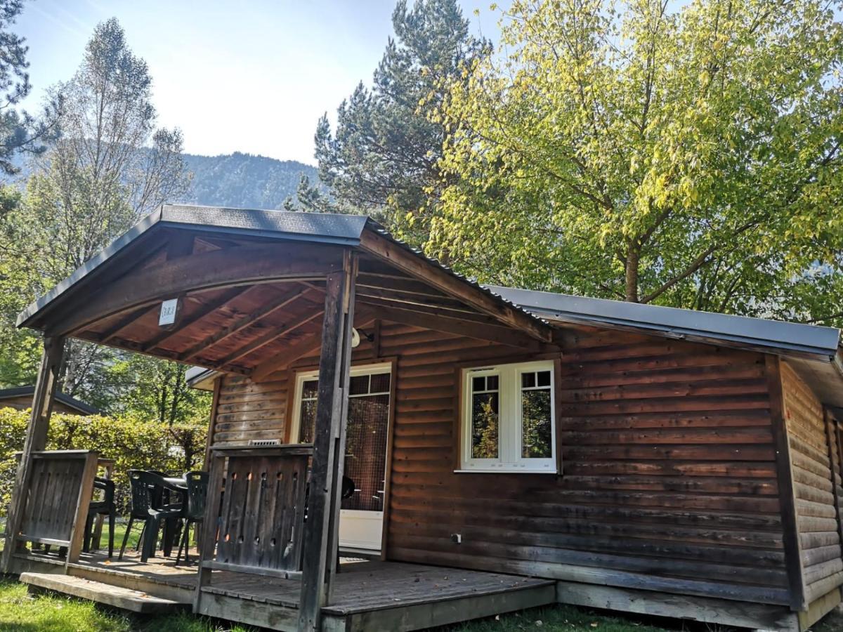 Camping Le Colporteur Hotel Le Bourg-dʼOisans Buitenkant foto