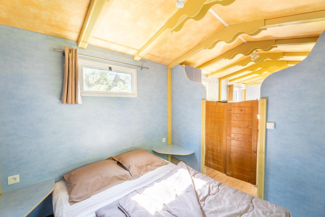 Camping Le Colporteur Hotel Le Bourg-dʼOisans Buitenkant foto