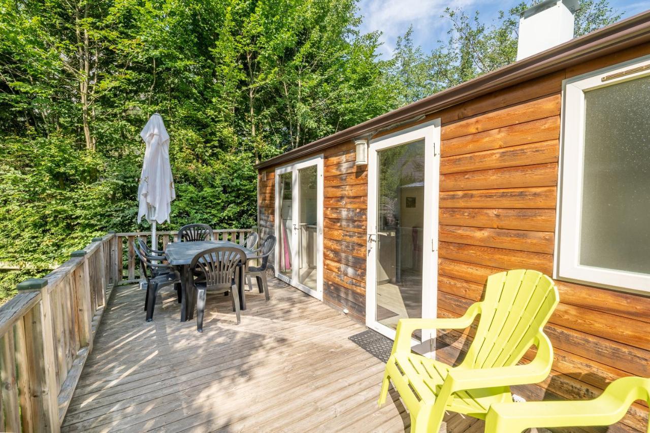 Camping Le Colporteur Hotel Le Bourg-dʼOisans Buitenkant foto