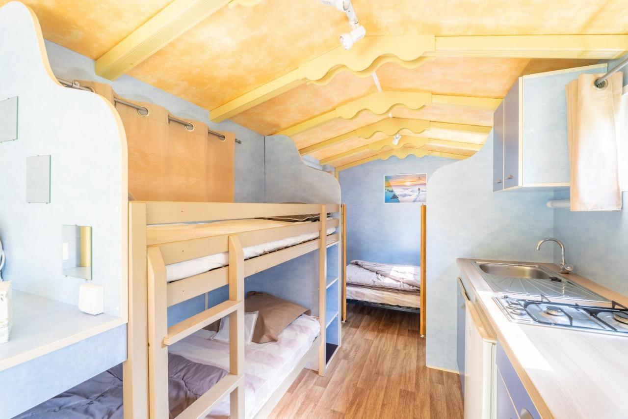 Camping Le Colporteur Hotel Le Bourg-dʼOisans Buitenkant foto