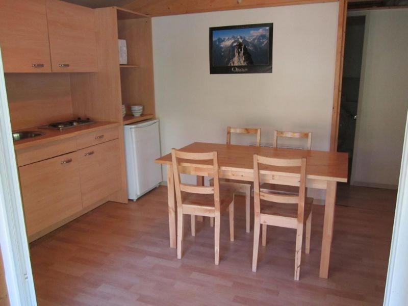 Camping Le Colporteur Hotel Le Bourg-dʼOisans Buitenkant foto