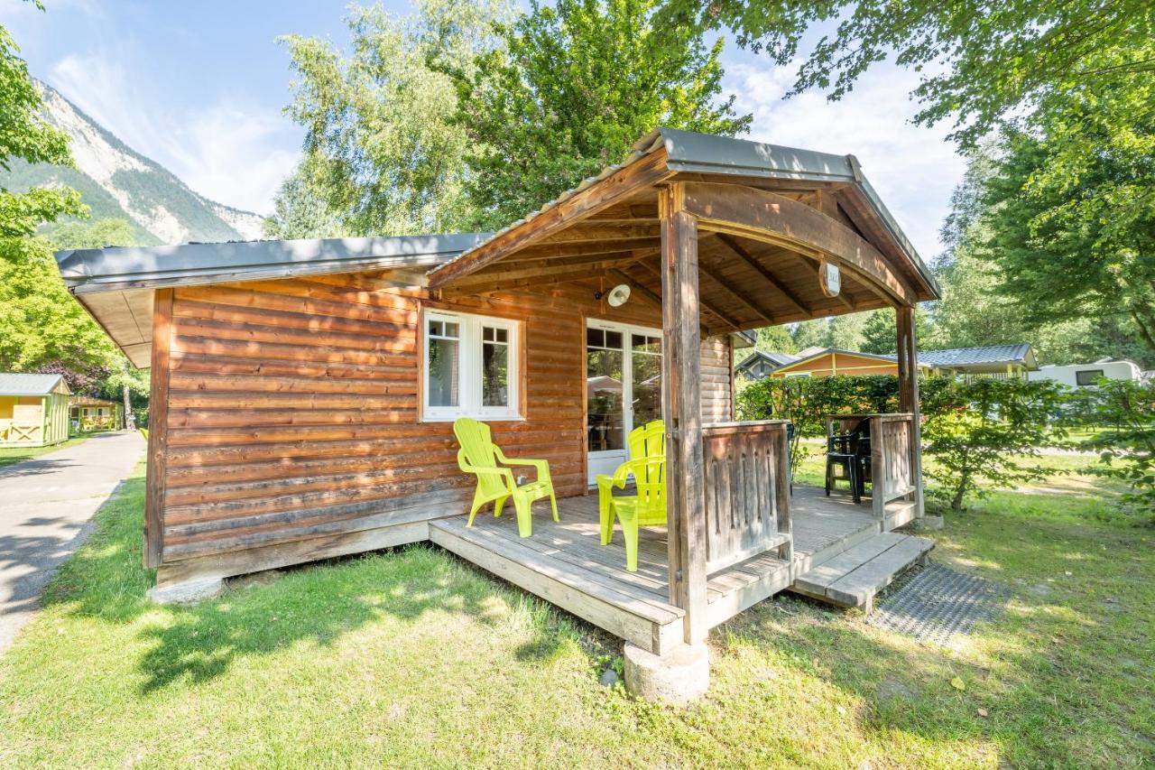 Camping Le Colporteur Hotel Le Bourg-dʼOisans Buitenkant foto