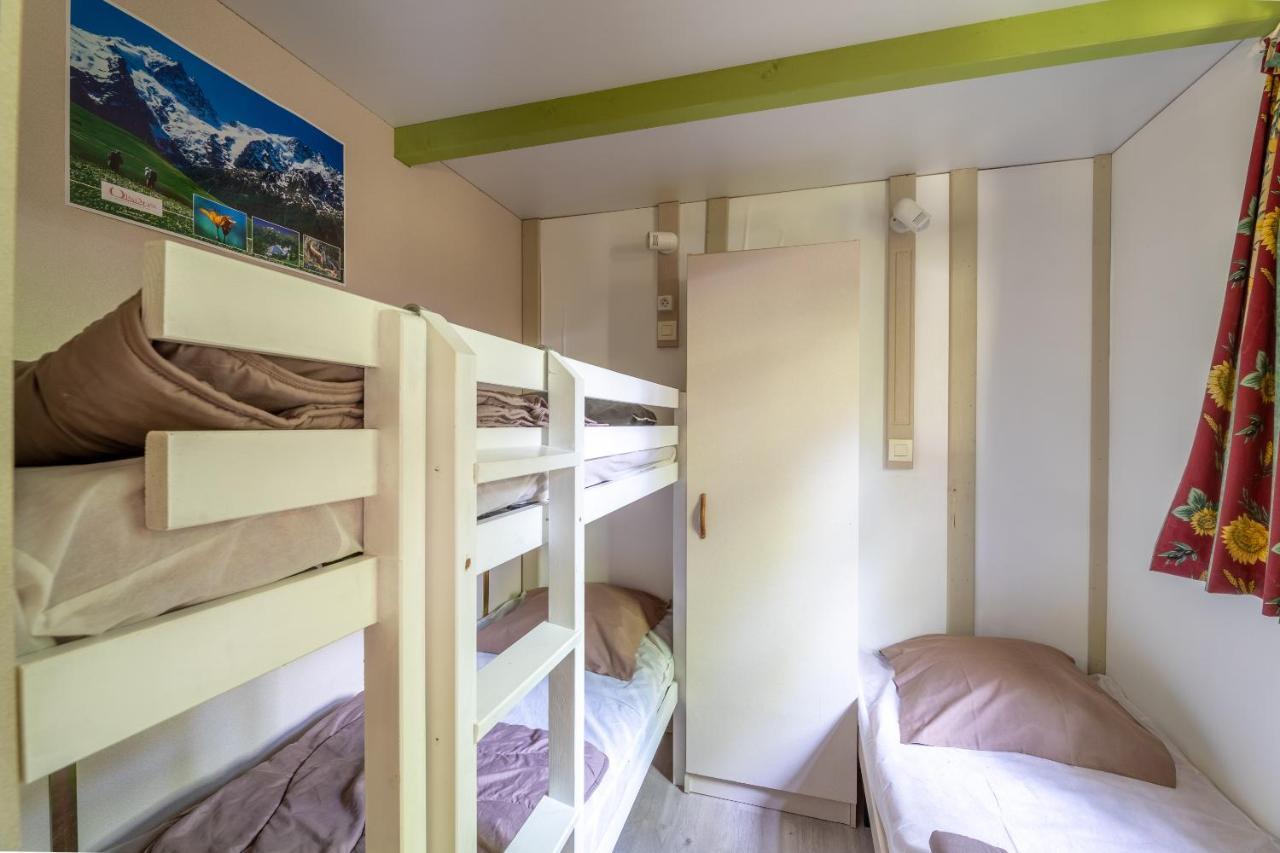 Camping Le Colporteur Hotel Le Bourg-dʼOisans Buitenkant foto