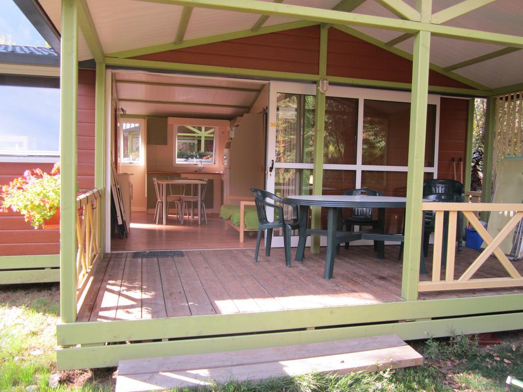 Camping Le Colporteur Hotel Le Bourg-dʼOisans Buitenkant foto