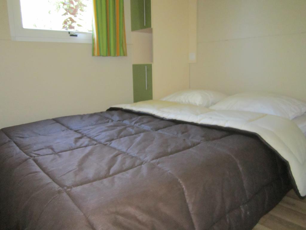 Camping Le Colporteur Hotel Le Bourg-dʼOisans Buitenkant foto