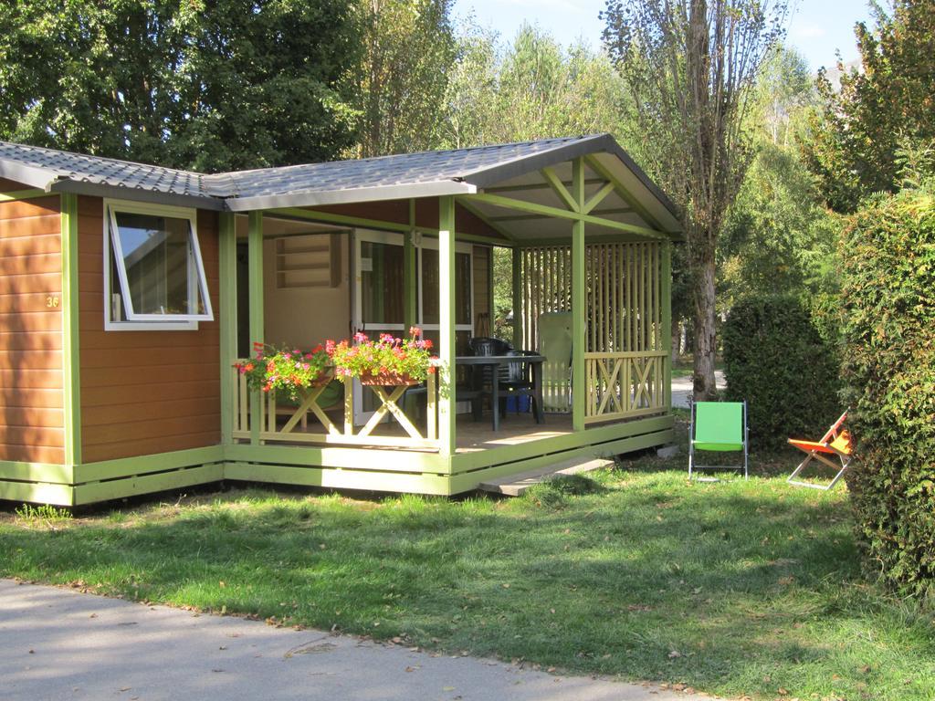 Camping Le Colporteur Hotel Le Bourg-dʼOisans Buitenkant foto