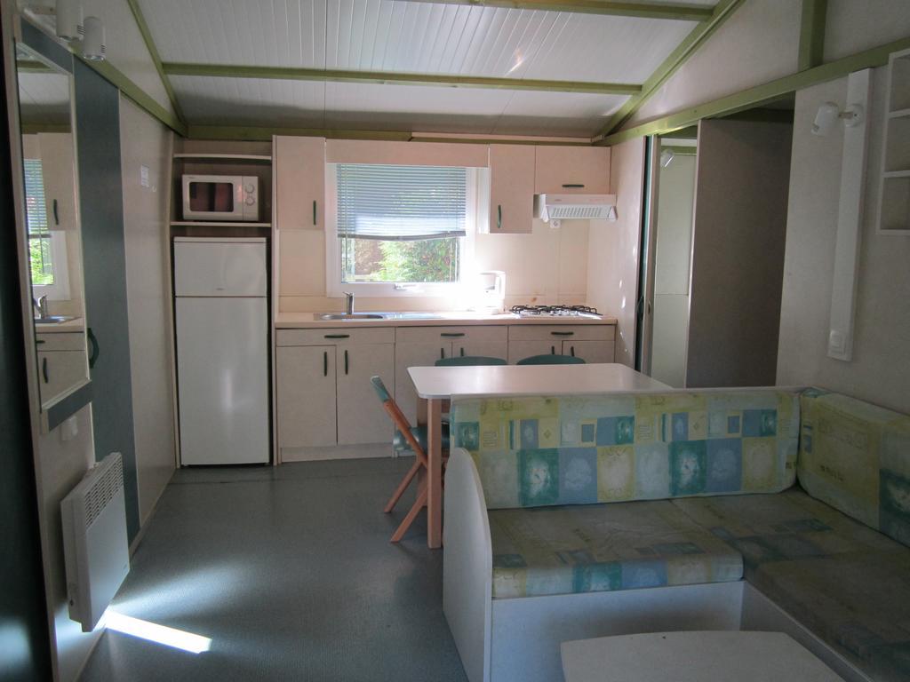 Camping Le Colporteur Hotel Le Bourg-dʼOisans Buitenkant foto